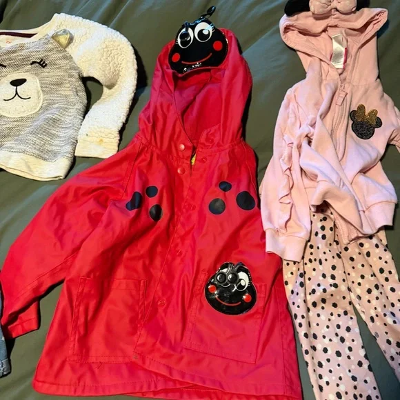 Girls Clothing Bundle Size 4/5 – Minnie, Ladybug, Cat & Jack, Carter’s - Picture 3 of 7
